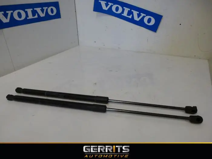 Set of gas struts for boot Volvo V60