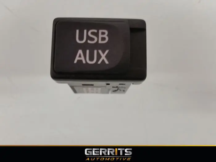 AUX / USB connection Subaru Trezia