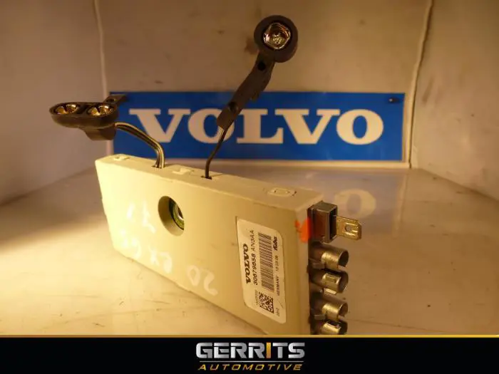 Antenne amplificateur Volvo V70