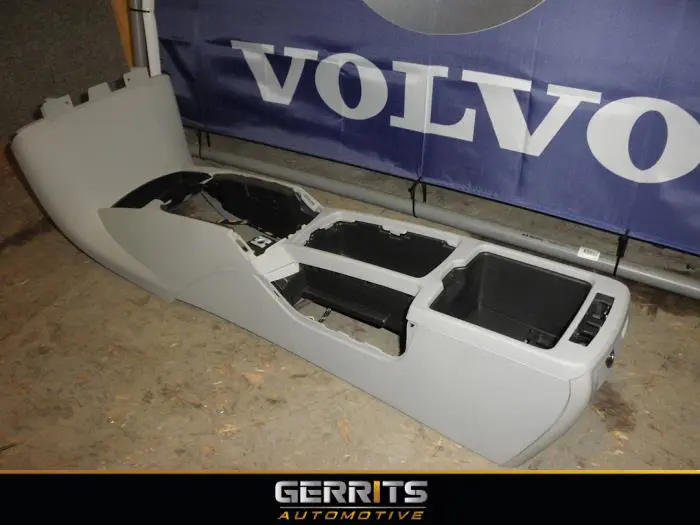 Middle console Volvo V50