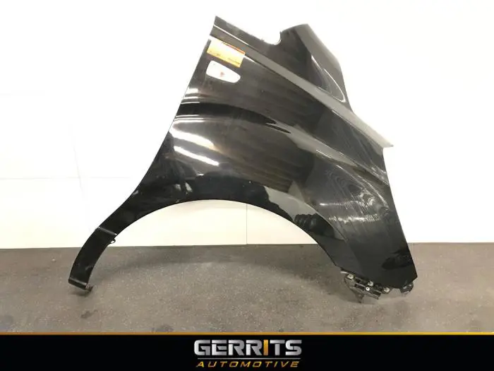 Front wing, right Hyundai H300
