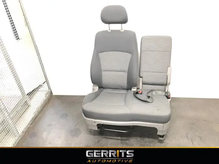 Double front seat, right Hyundai H300