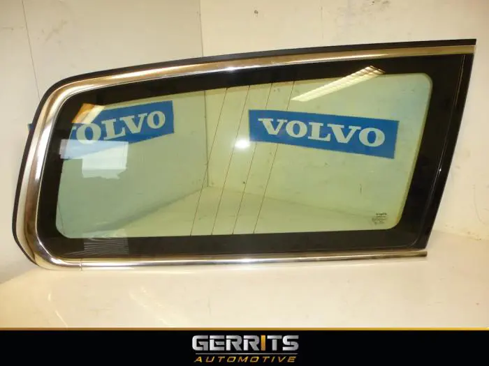 Ruit achter Volvo V70
