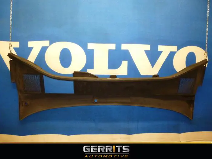 Cowl top grille Volvo V70