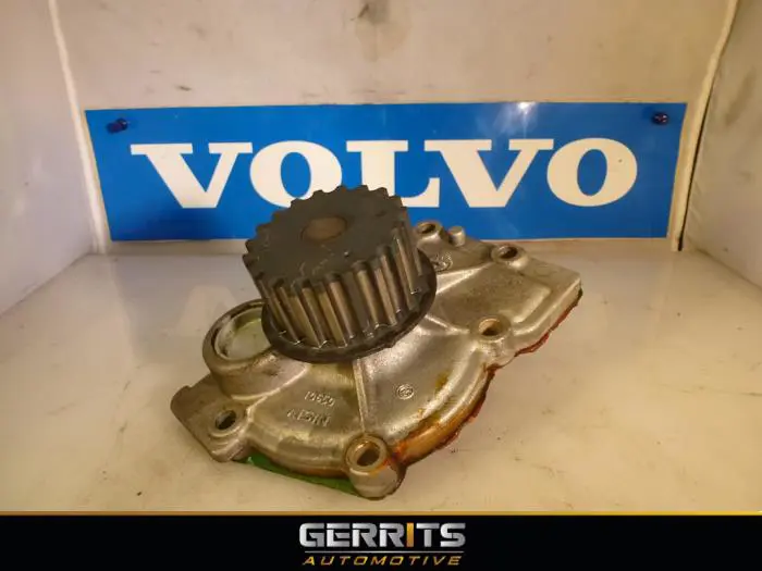 Pompe à eau Volvo V70/S70