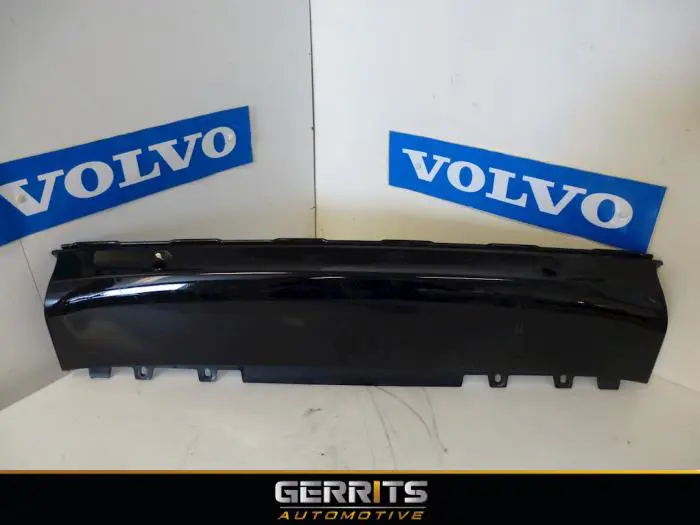 Elément pare-chocs arrière centre Volvo V60