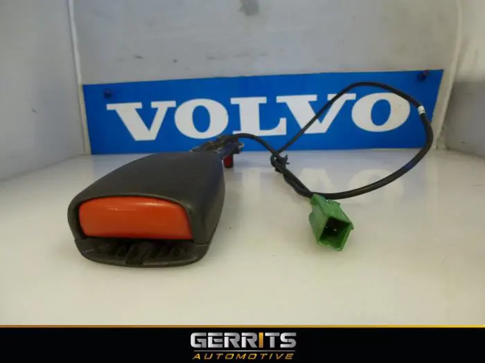 Insertion ceinture de sécurité avant gauche Volvo XC70