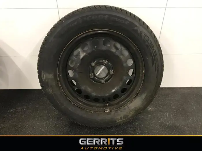 Jante + pneu d'hiver Opel Astra