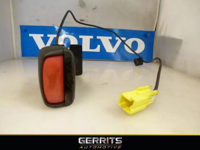 Insertion ceinture de sécurité arrière droite Volvo C30