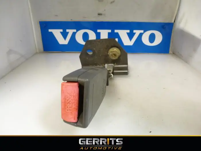 Insertion ceinture de sécurité arrière gauche Volvo V40