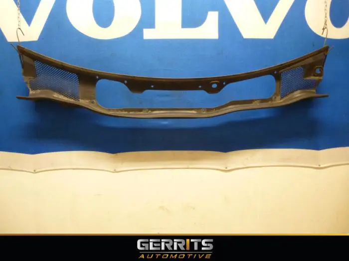 Cowl top grille Volvo V40