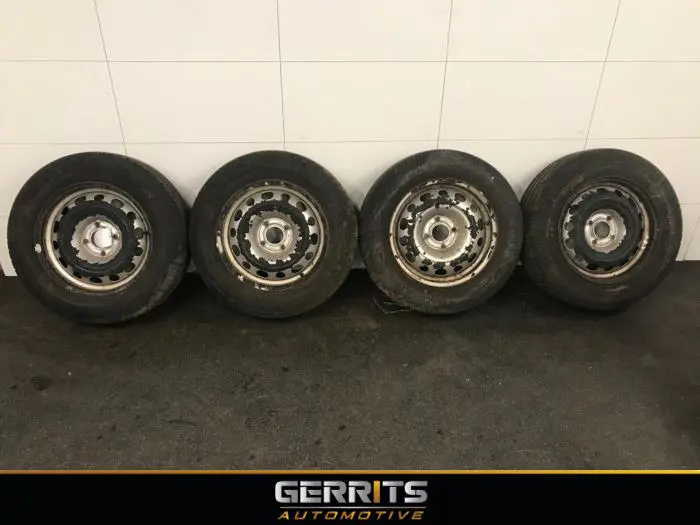 Set of wheels + tyres Peugeot Partner