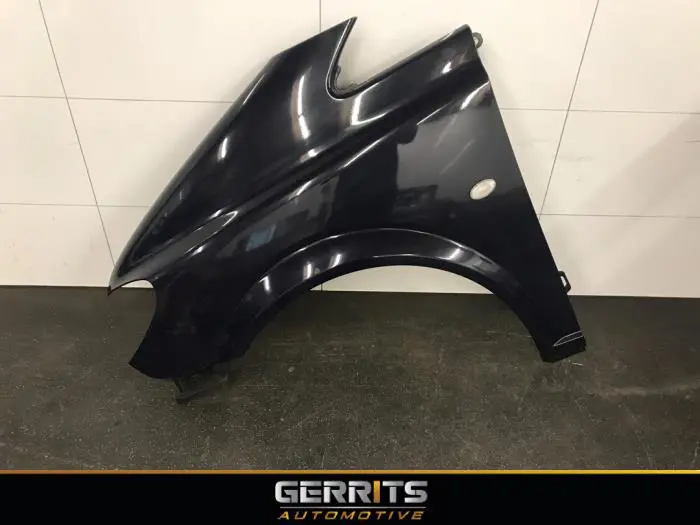Front wing, left Mercedes Vito
