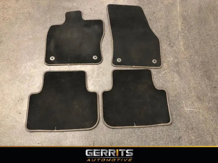 Set of mats Volkswagen Golf Sportsvan