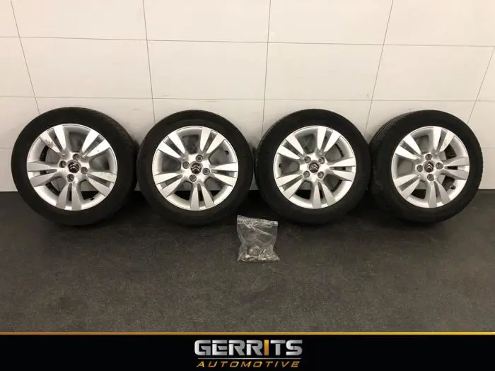 Set of wheels + tyres Citroen DS3