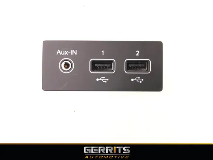 AUX / USB connection Renault Clio