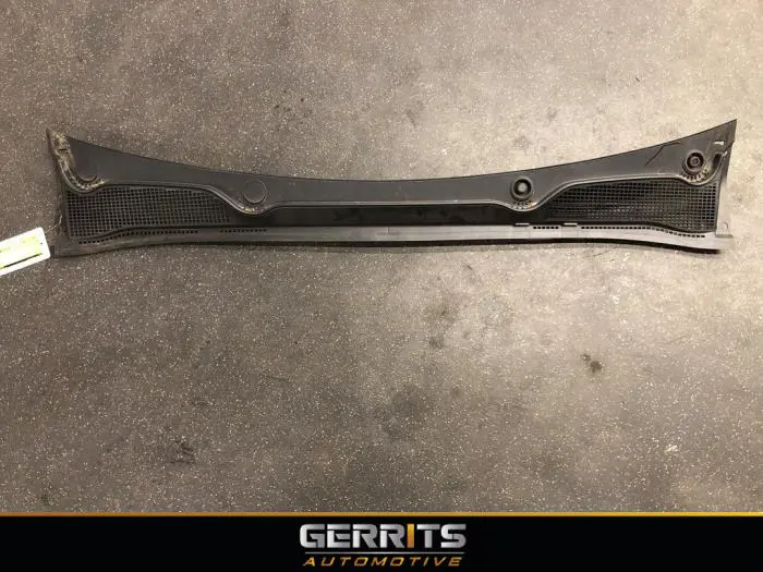 Cowl top grille Renault Clio