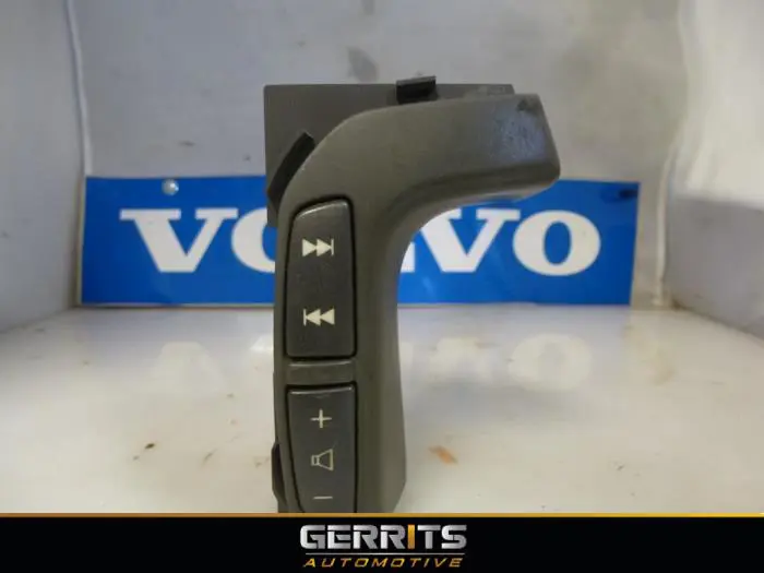 Commande radio volant Volvo V70