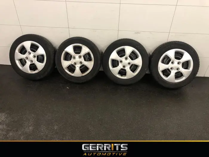 Set of wheels + tyres Kia Picanto