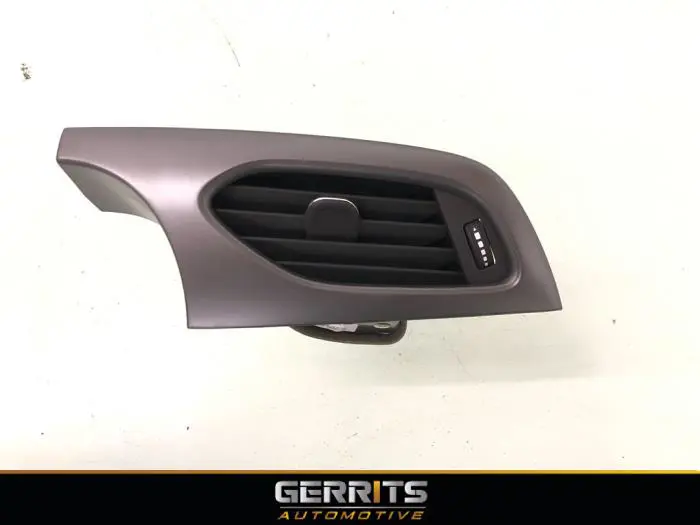 Dashboard vent Opel Astra