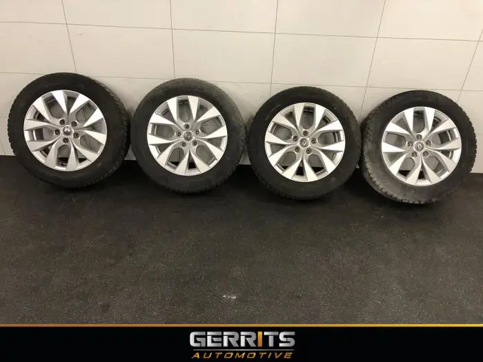 Set of wheels + tyres Renault Captur