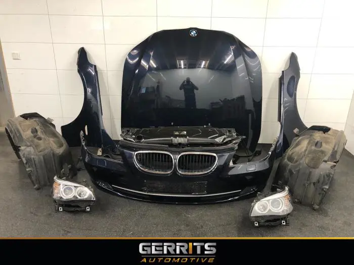 Front end, complete BMW M5