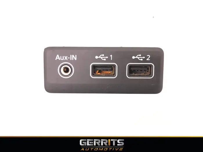 AUX/USB aansluiting Renault Megane