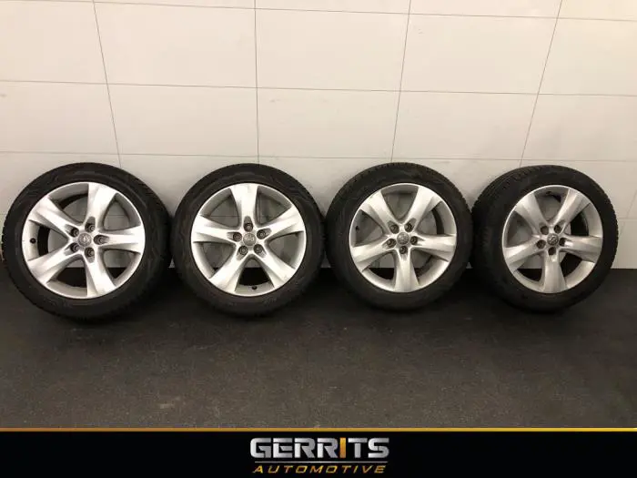 Set of wheels + winter tyres Opel Astra
