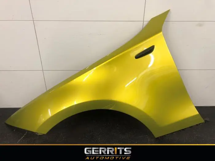 Front wing, left BMW 1-Serie