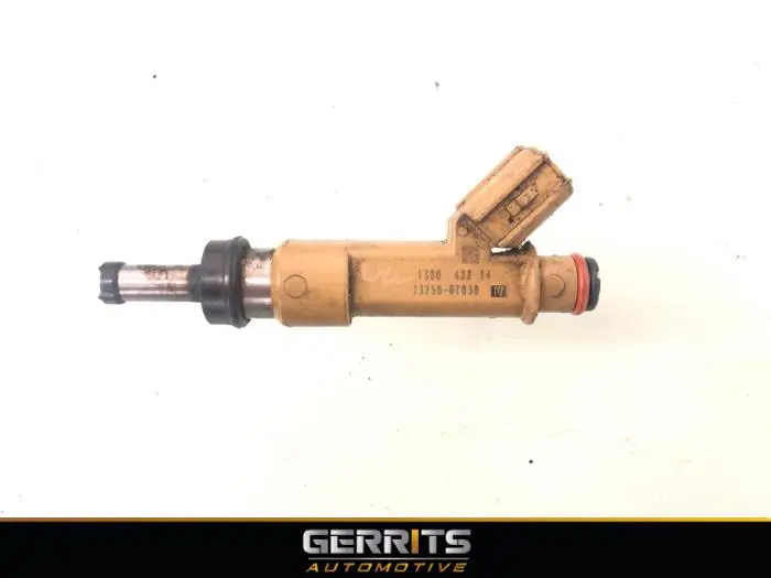 Injector (petrol injection) Toyota Auris