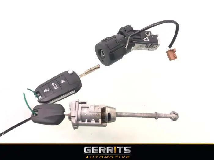 Ignition lock + key Opel Mokka
