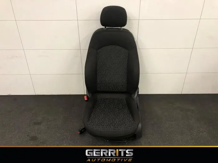 Seat, left Opel Corsa