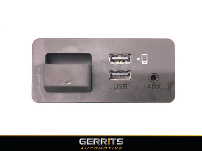 AUX / USB connection Mazda 2.