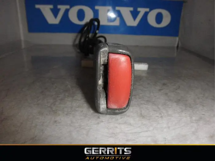 Insertion ceinture de sécurité avant gauche Volvo V70